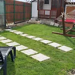 жасмин овчаровски плаж *