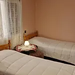 жасмин овчаровски плаж בלצ'יק