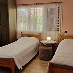 жасмин овчаровски плаж בלצ'יק