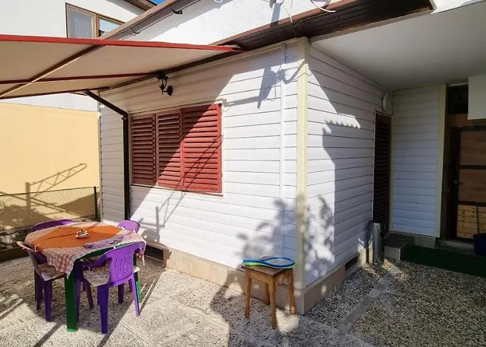 жасмин овчаровски плаж *