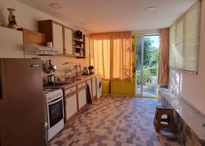 жасмин овчаровски плаж Balchik